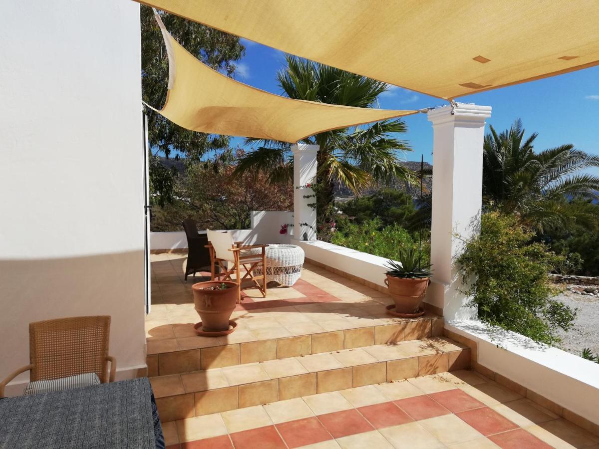 Tranquil Villa With Sea View In Ammopi Karpathos Amoopi Buitenkant foto